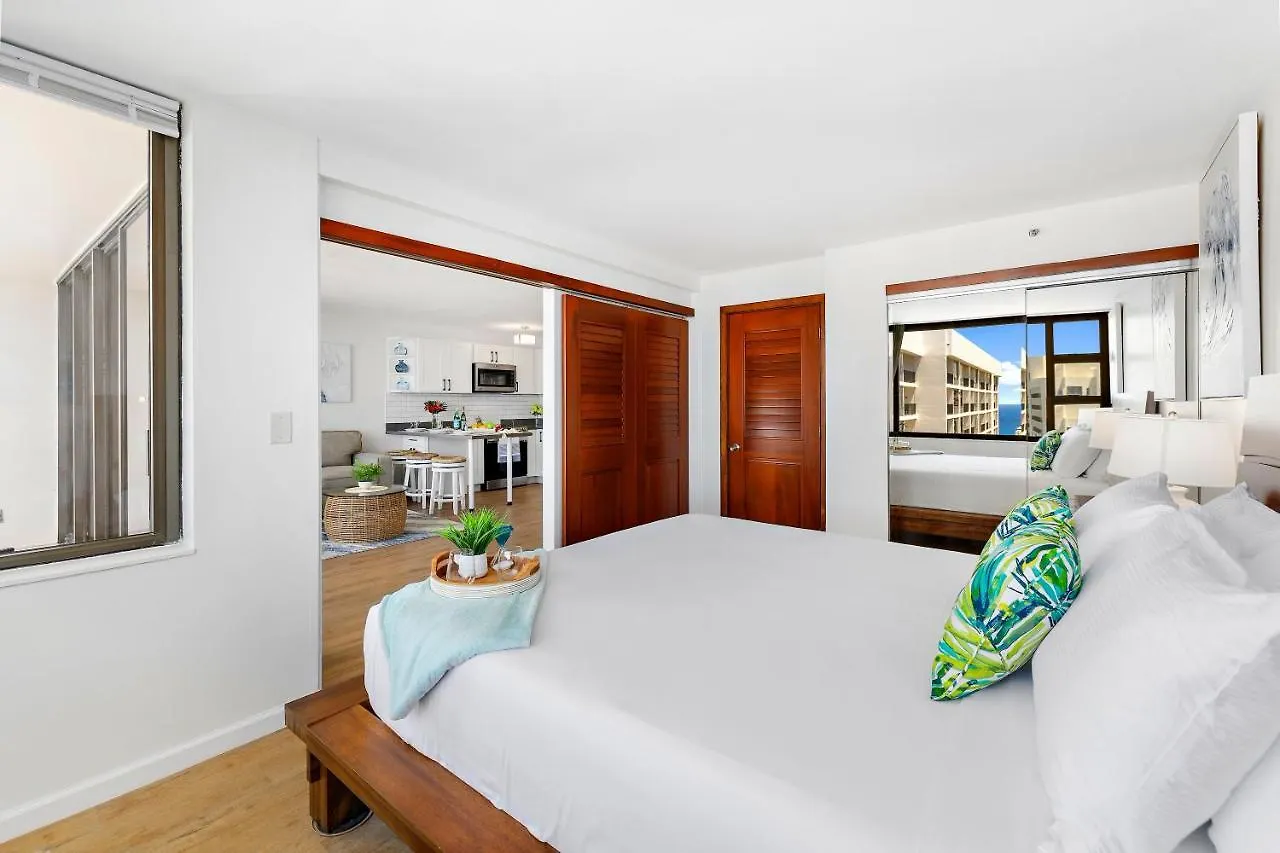 Beautifully Remodeled Ocean View Condo With Free Parking Honolulu