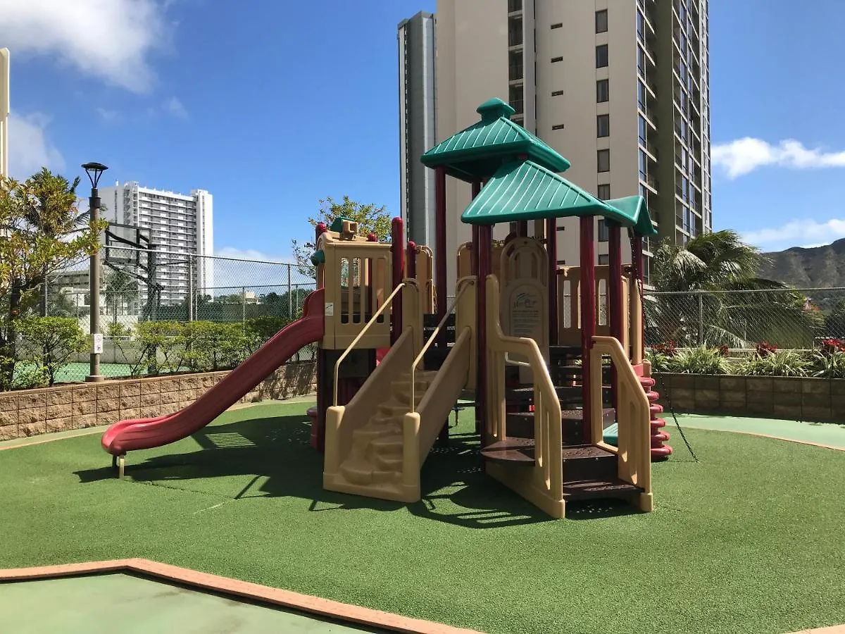 Beautifully Remodeled Ocean View Condo With Free Parking Honolulu 0*,  USA
