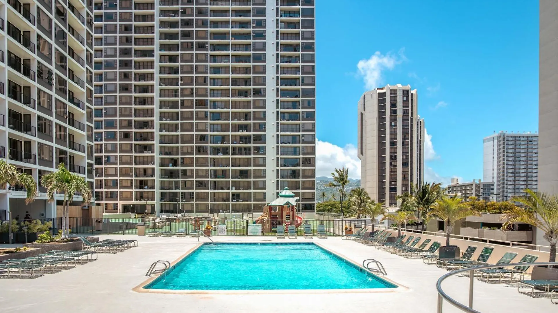 Beautifully Remodeled Ocean View Condo With Free Parking Honolulu Apartmán