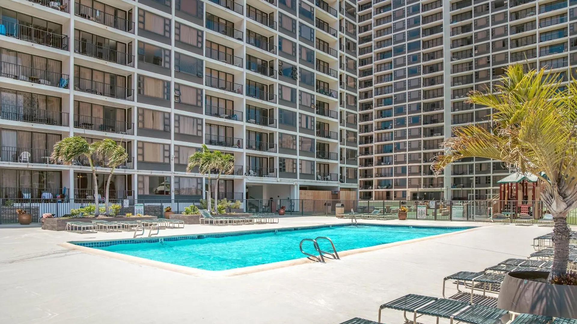 Beautifully Remodeled Ocean View Condo With Free Parking Honolulu